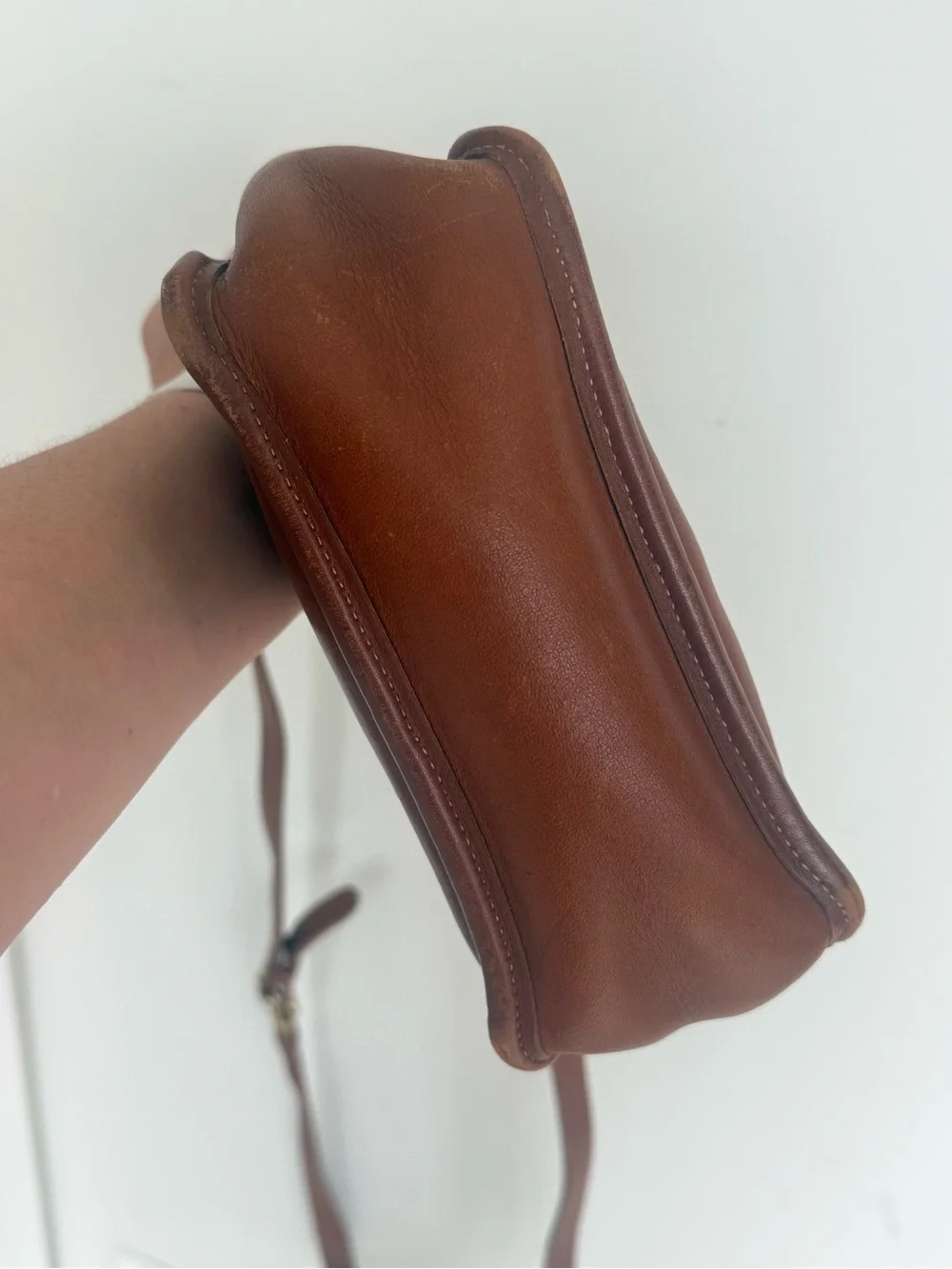 Vintage Coach Murphy Bag Style 323 British Tan Leather Crossbody